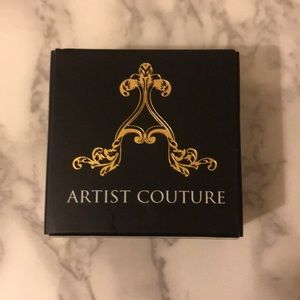 Artist Couture Diamond Glow Highlighting Powder